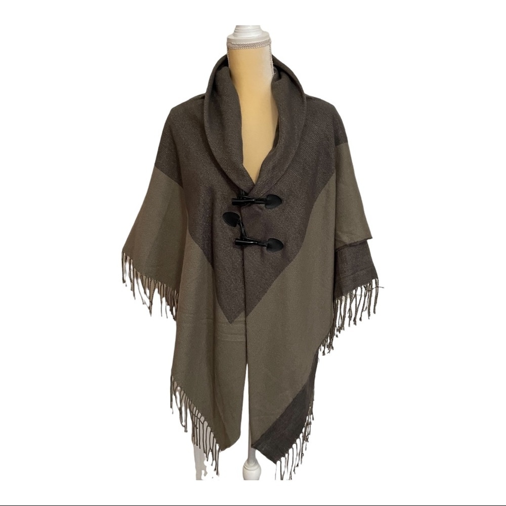 Apt 9 Poncho Brown and Tan‎ with Fringe